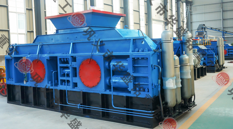 鵝卵石大型液壓對輥破碎機