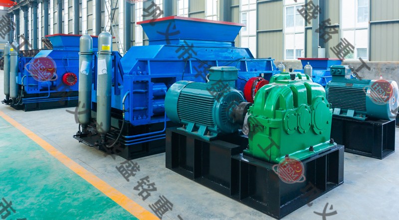 鵝卵石大型液壓對輥破碎機